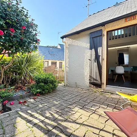 Maisonnette De Charme Bord De Piscine