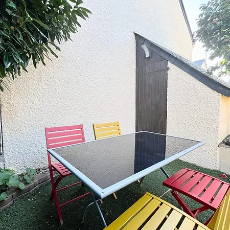 Maisonnette De Charme Bord De Piscine Hébergement de vacances